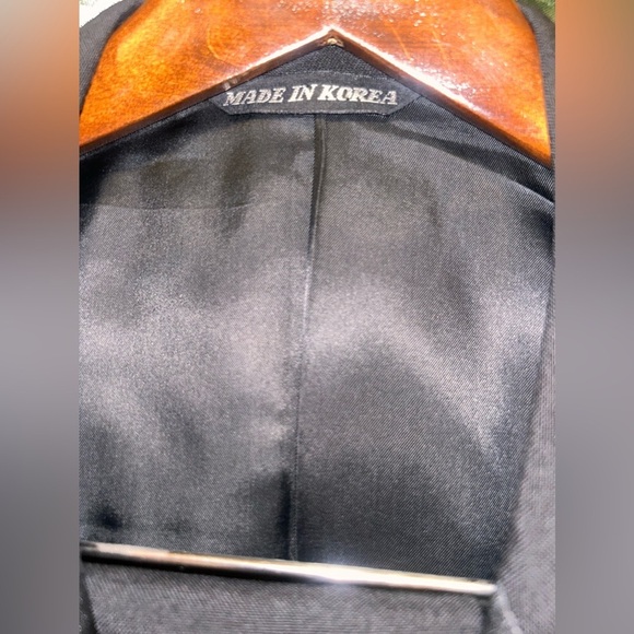 Used Once Men’s tuxedo Size M/L see measurements - Picture 3 of 16